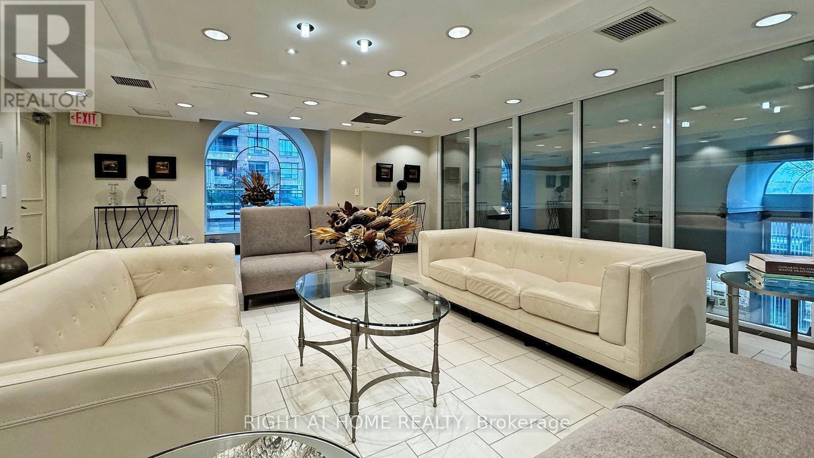 817 - 350 Red Maple Road, Richmond Hill, Ontario  L4C 0T5 - Photo 21 - N12604552