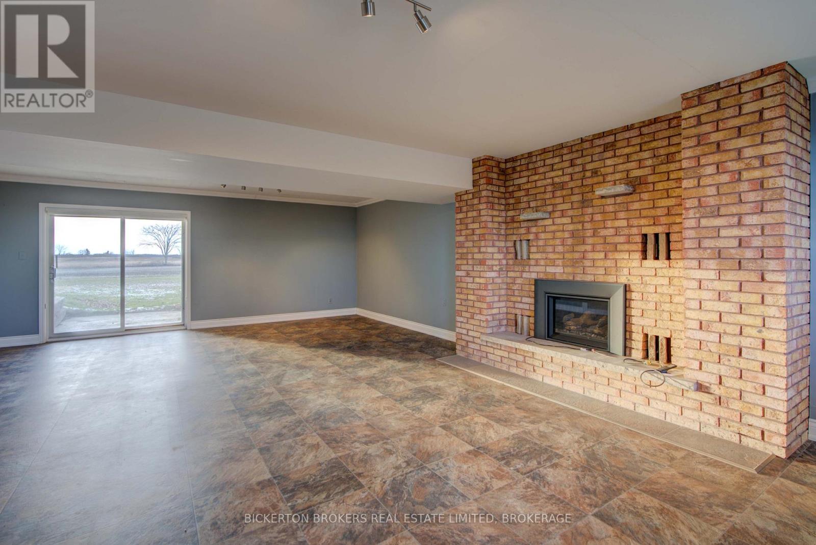 108 Russell Road N, Front Of Leeds & Seeleys Bay, Ontario  K0E 1L0 - Photo 26 - X12604858