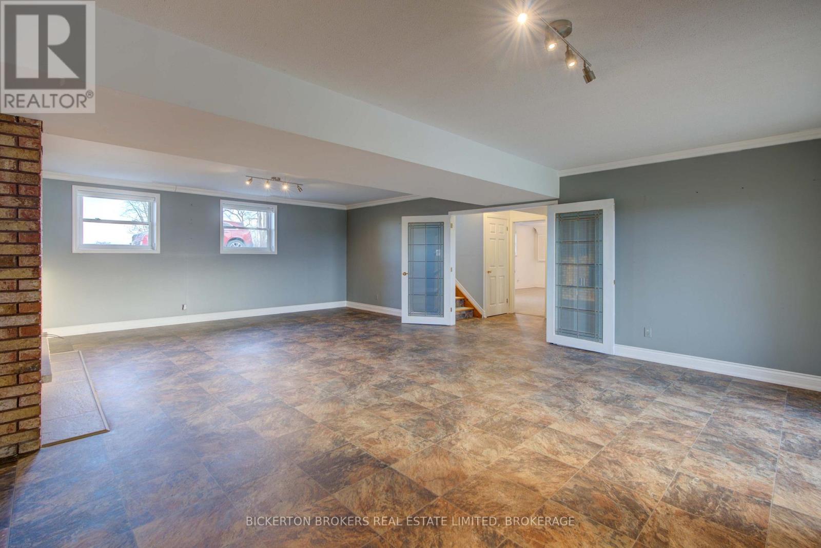 108 Russell Road N, Front Of Leeds & Seeleys Bay, Ontario  K0E 1L0 - Photo 28 - X12604858