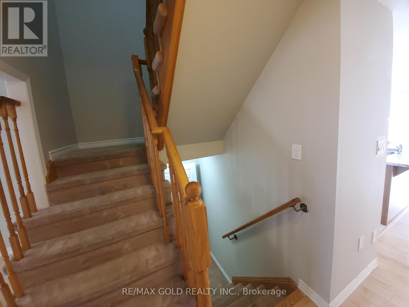 47 Lothbury Drive, Brampton, Ontario  L7A 4G6 - Photo 5 - W12599210