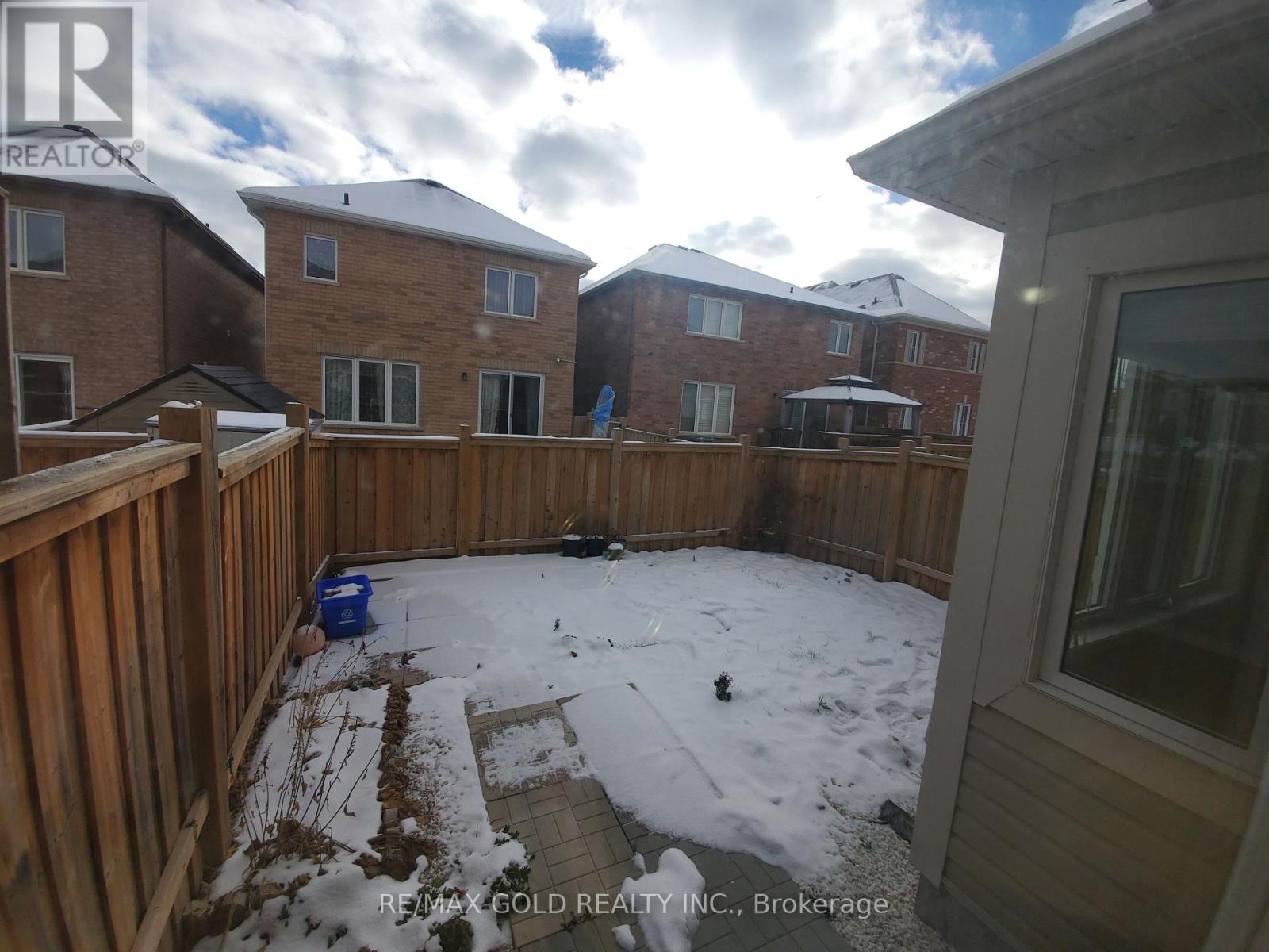 47 Lothbury Drive, Brampton, Ontario  L7A 4G6 - Photo 13 - W12599210