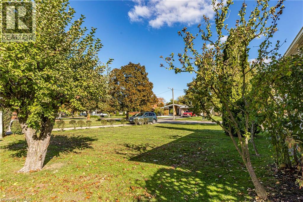 12 Ridley Heights Drive, St. Catharines, Ontario  L2S 2J2 - Photo 41 - 40792610