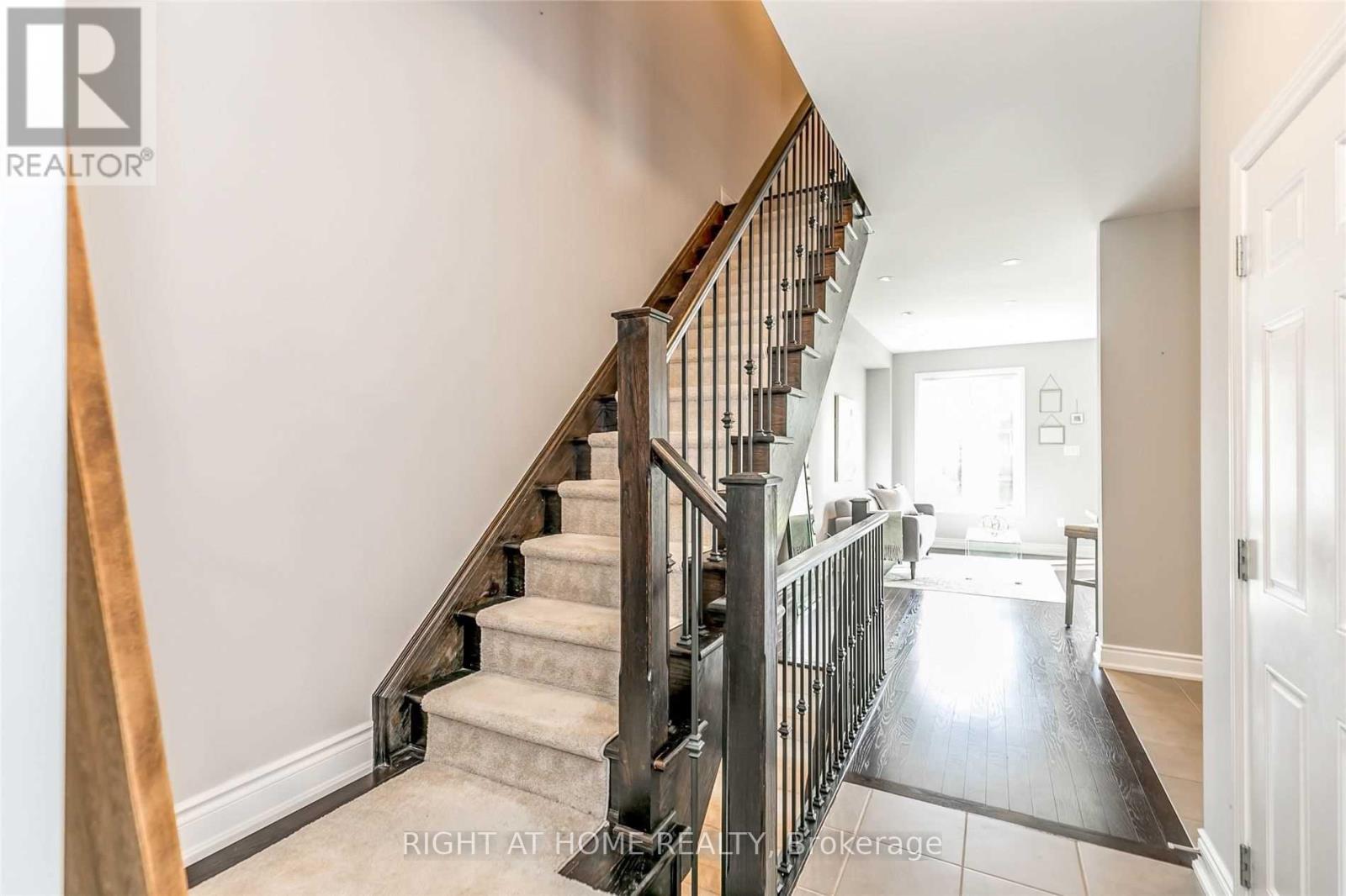 23 - 751 Wendy Culbert Crescent, Newmarket, Ontario  L3X 0E9 - Photo 10 - N12604736