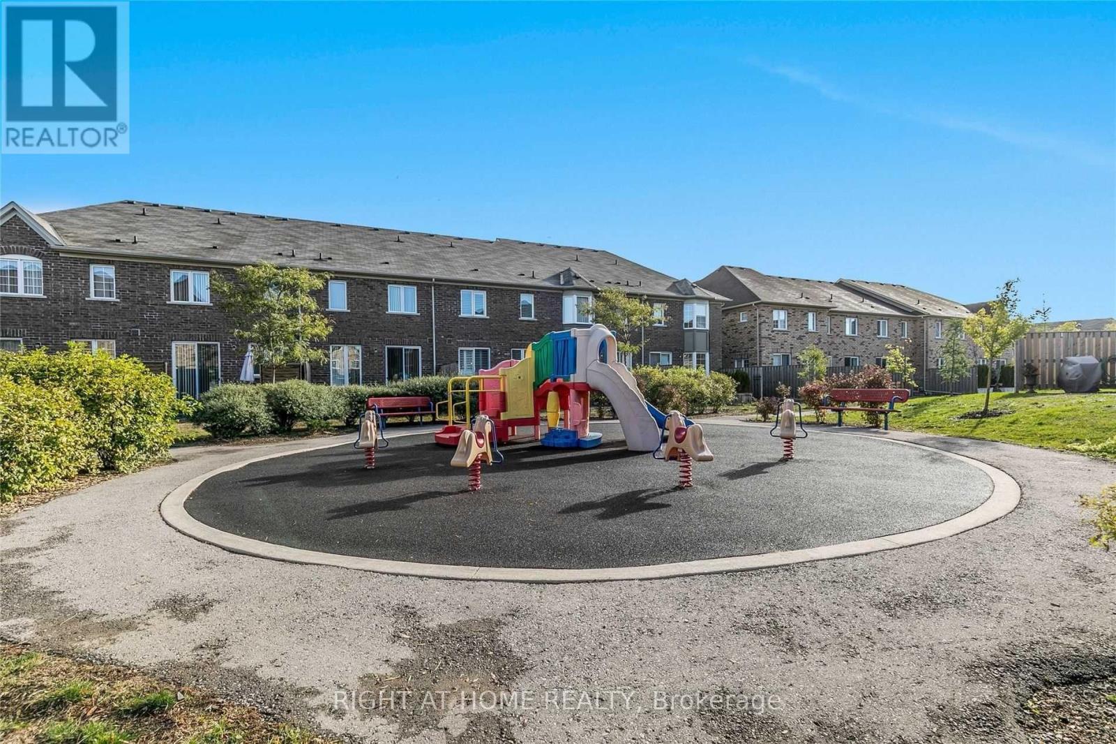 23 - 751 Wendy Culbert Crescent, Newmarket, Ontario  L3X 0E9 - Photo 17 - N12604736