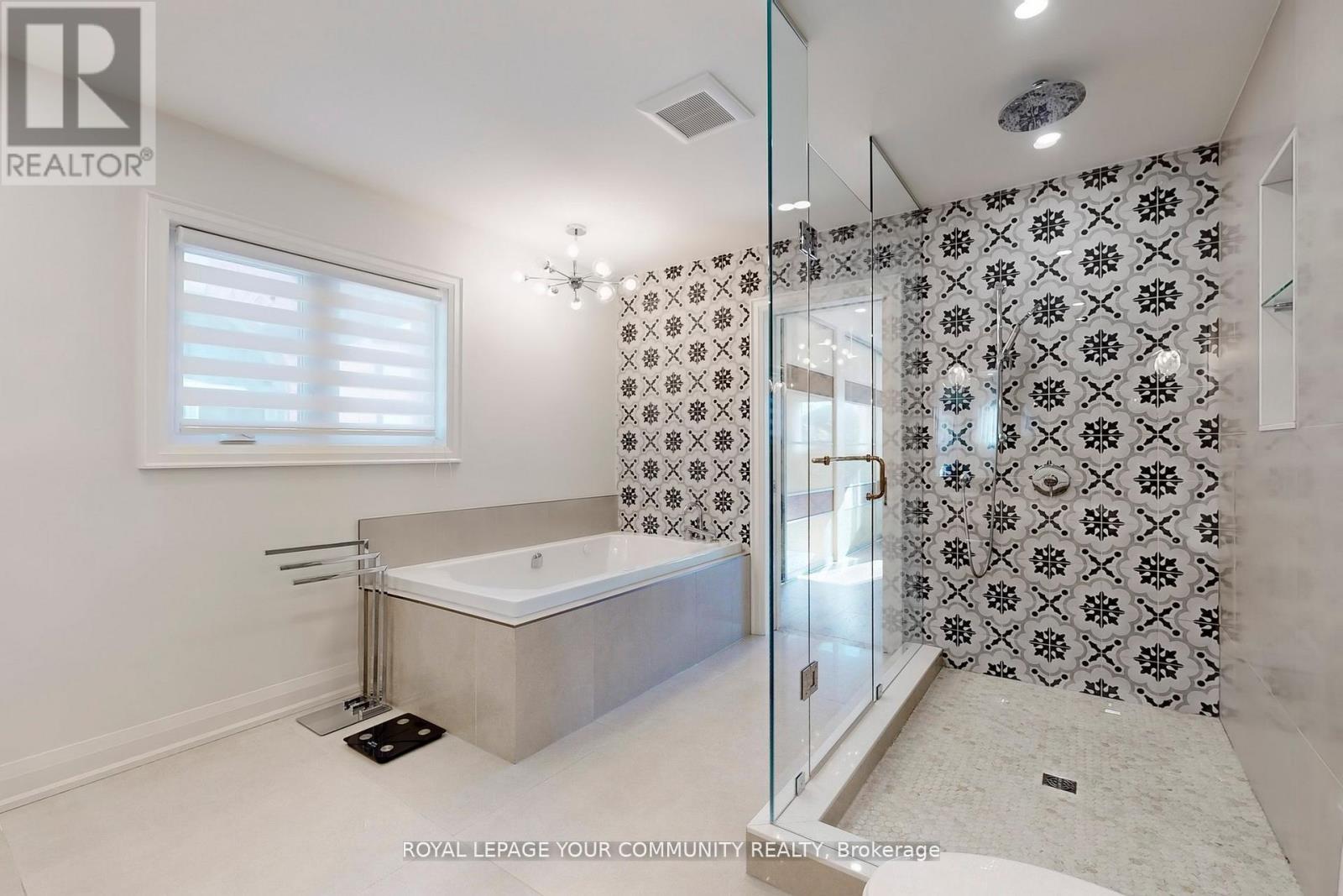 236 Thornway Avenue, Vaughan, Ontario  L4J 7X8 - Photo 19 - N12604754