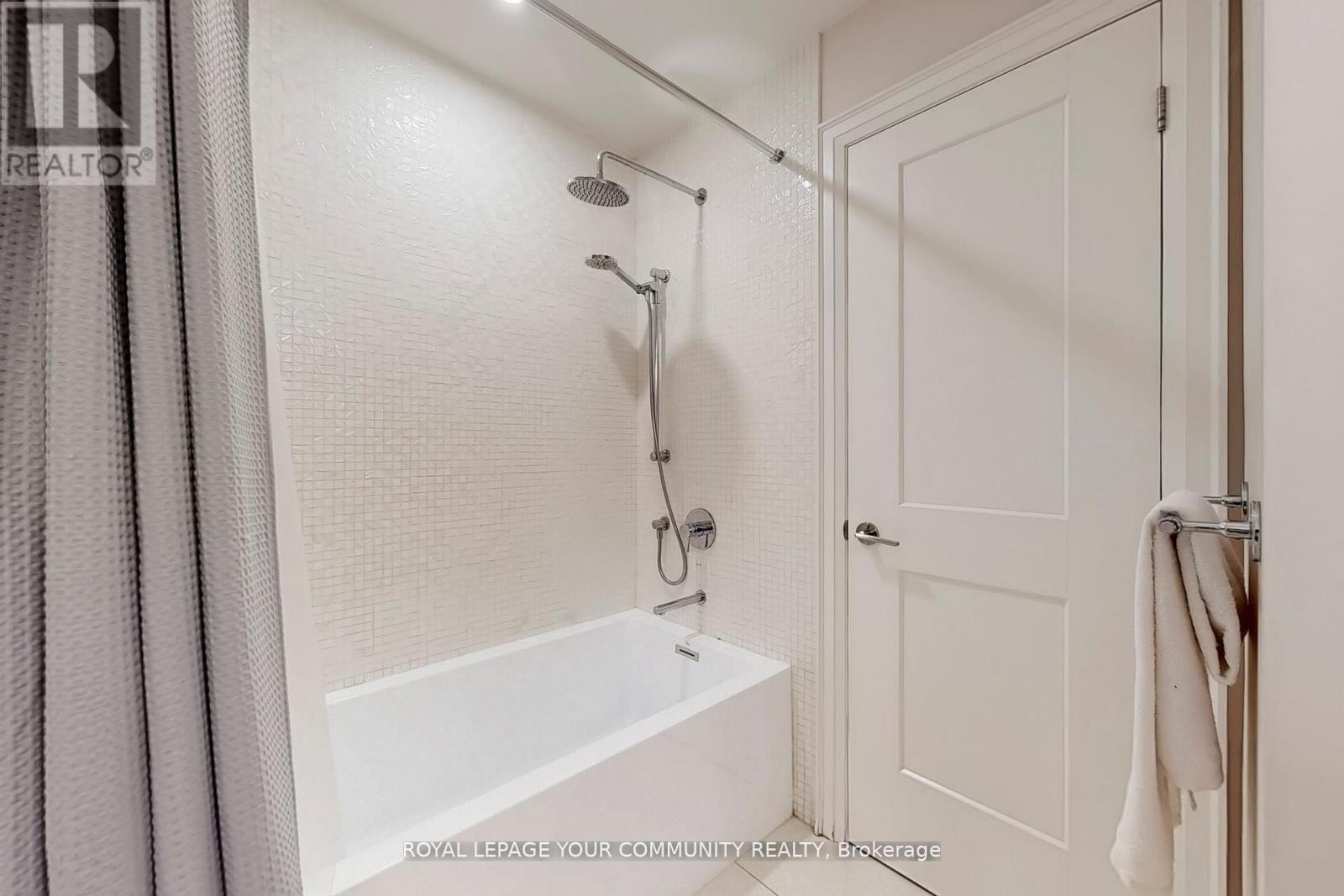 236 Thornway Avenue, Vaughan, Ontario  L4J 7X8 - Photo 27 - N12604754