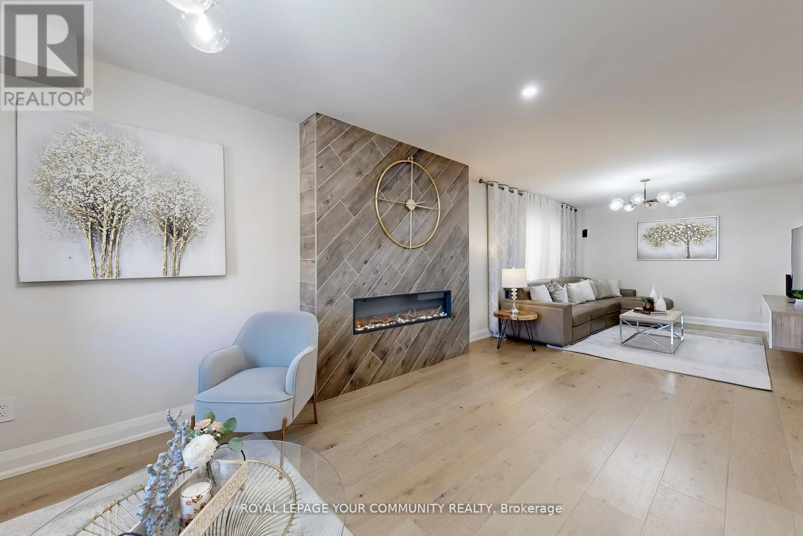 236 Thornway Avenue, Vaughan, Ontario  L4J 7X8 - Photo 3 - N12604754