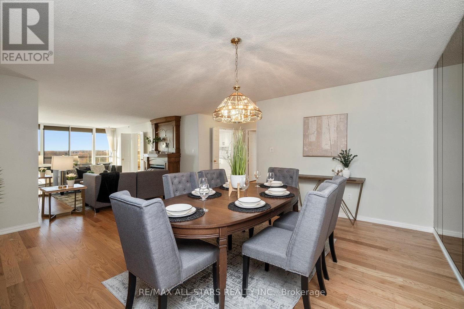 611 - 610 Bullock Drive, Markham, Ontario  L3R 0G1 - Photo 16 - N12604786