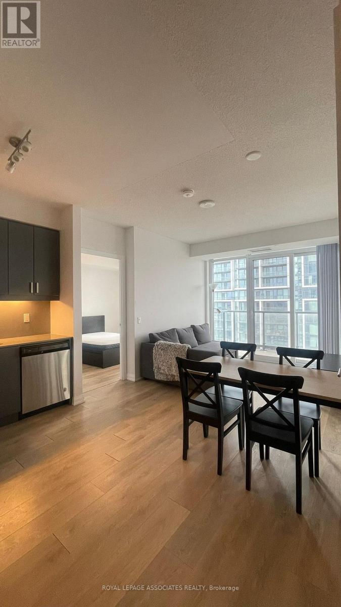 2410 - 7895 Jane Street, Vaughan, Ontario  L4K 0K2 - Photo 3 - N12604846