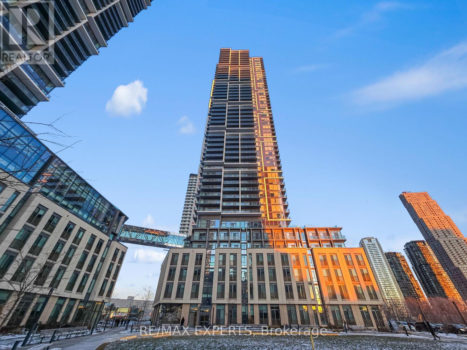 4701 - 7890 JANE STREET, Vaughan, Ontario