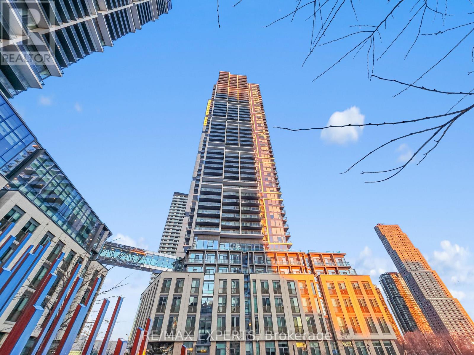 4701 - 7890 Jane Street, Vaughan, Ontario  L4K 0K9 - Photo 2 - N12604864