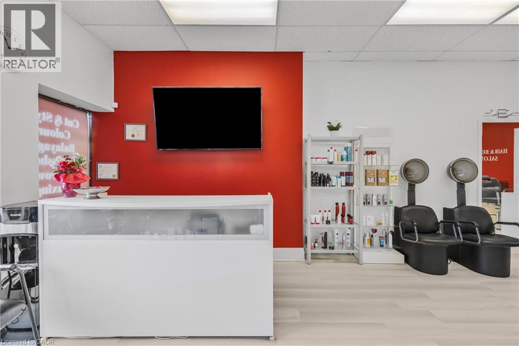 665 Plains Road E, Burlington, Ontario L7T 2E8 - Photo 16 - 40792536