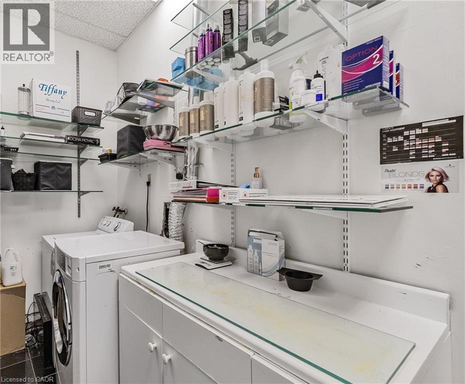 665 Plains Road E, Burlington, Ontario L7T 2E8 - Photo 28 - 40792536