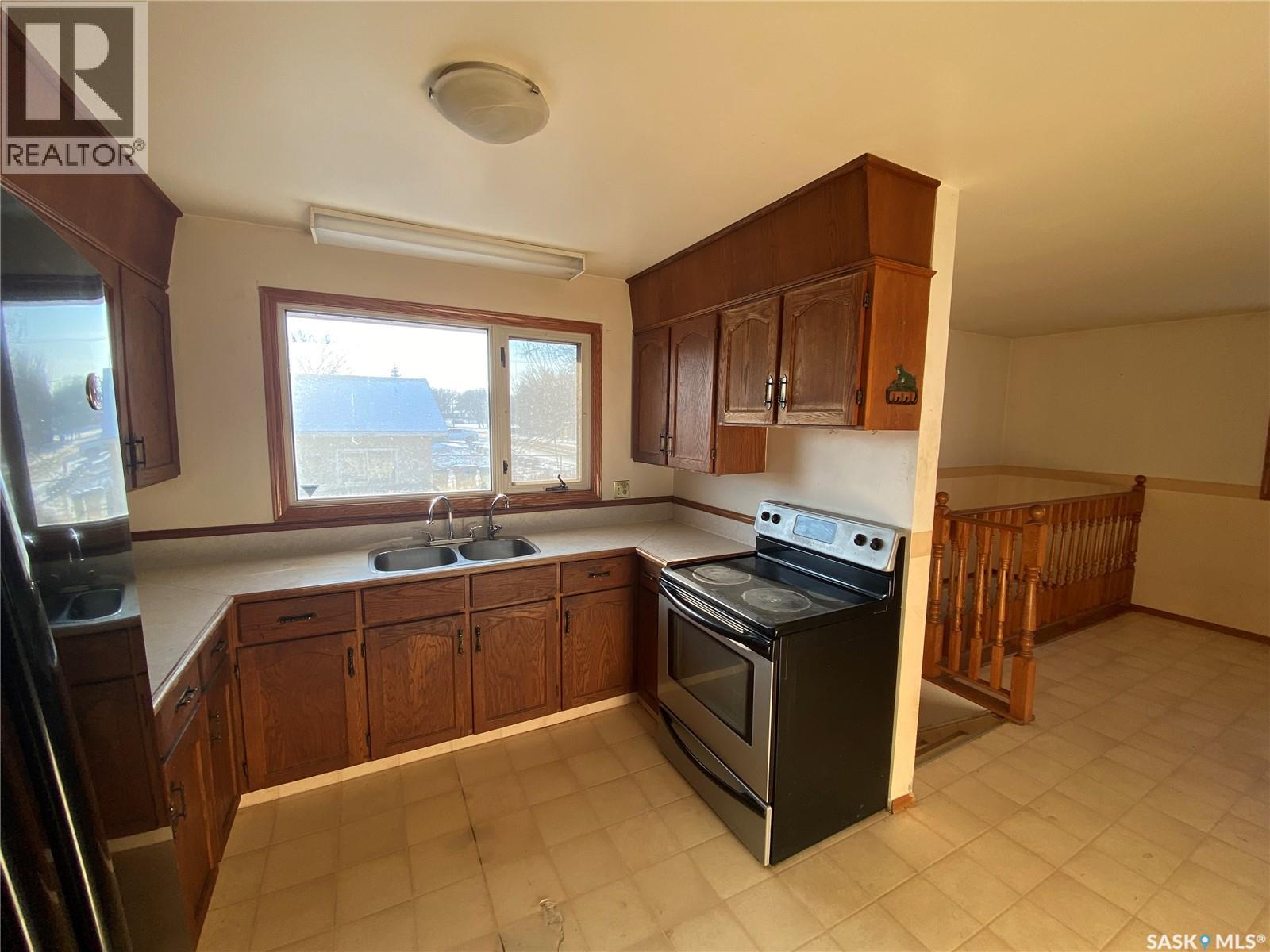 3123 6th Avenue N, Regina, Saskatchewan  S4R 0P3 - Photo 4 - SK025015