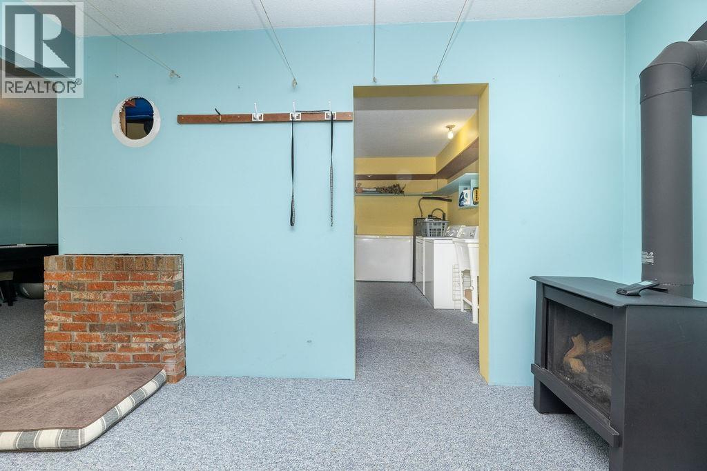 5607 Wakefield Road, Sechelt, British Columbia  V7Z 0N3 - Photo 10 - R3061074