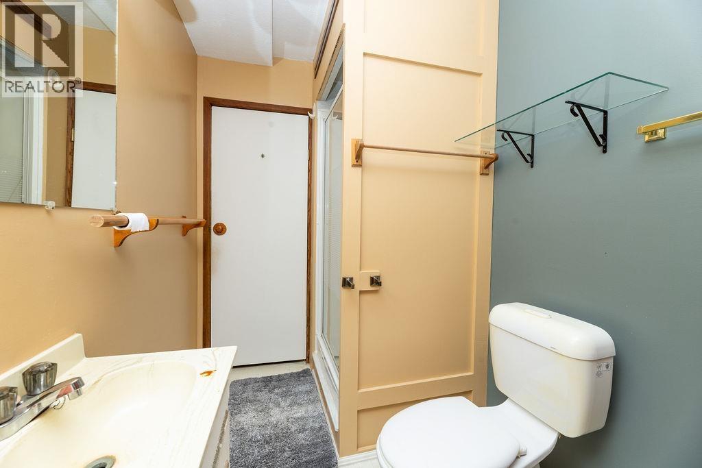 5607 Wakefield Road, Sechelt, British Columbia  V7Z 0N3 - Photo 16 - R3061074