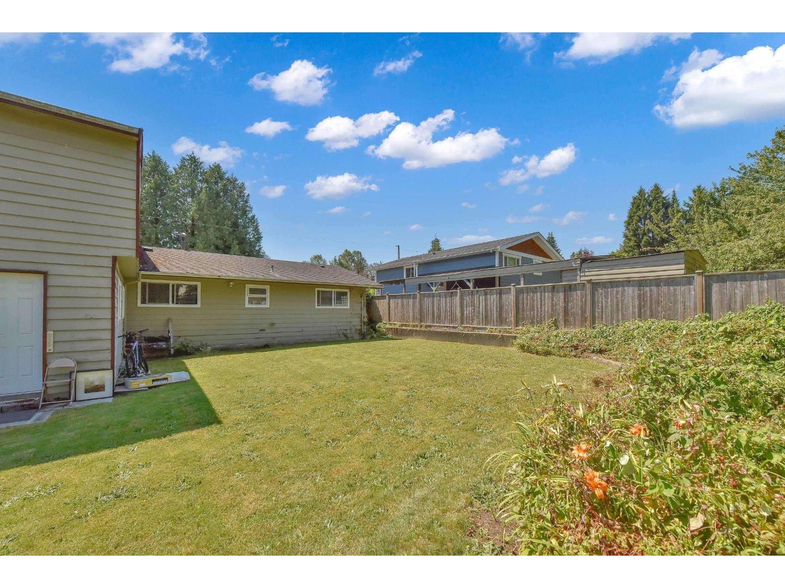 15835 Russell Avenue, White Rock, British Columbia  V4B 2S5 - Photo 16 - R3072394