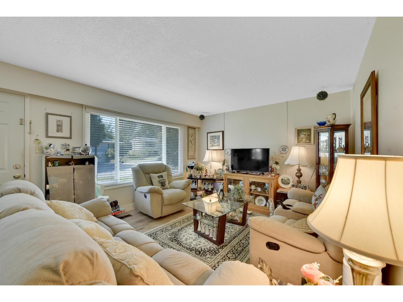 15835 Russell Avenue, White Rock, British Columbia  V4B 2S5 - Photo 24 - R3072394