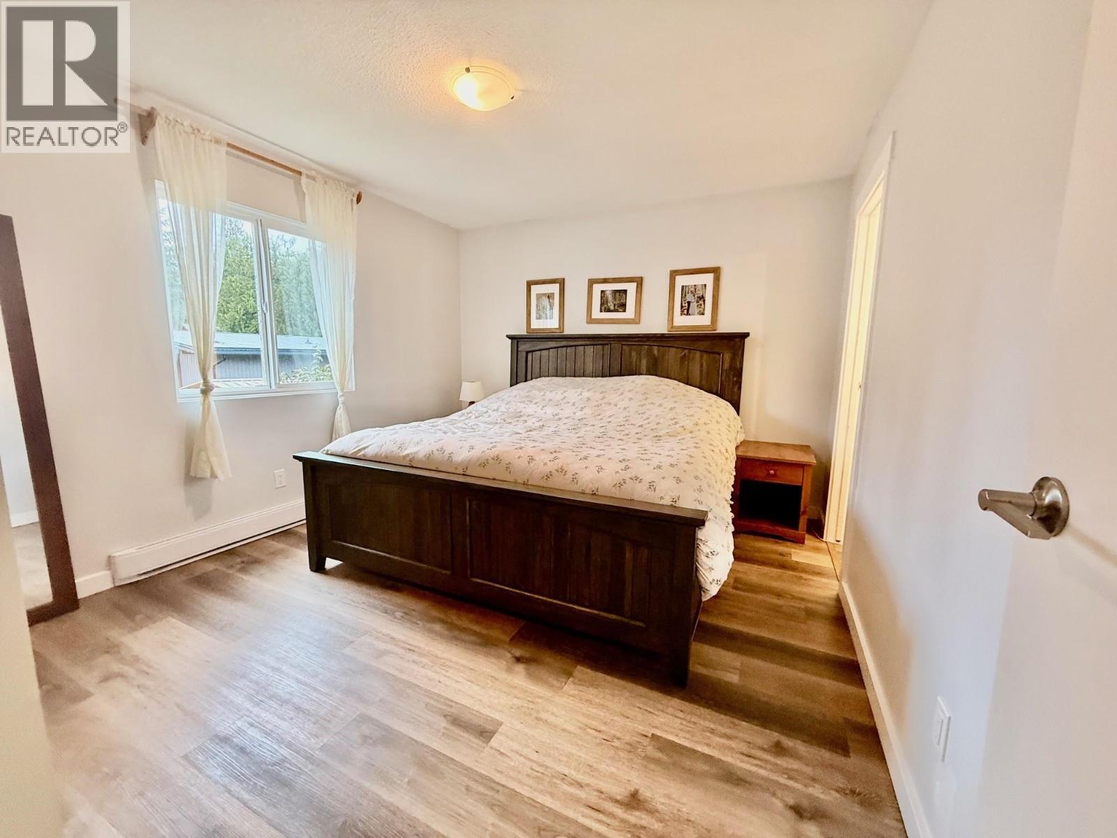 5607 Wakefield Road, Sechelt, British Columbia  V7Z 0N3 - Photo 8 - R3061074