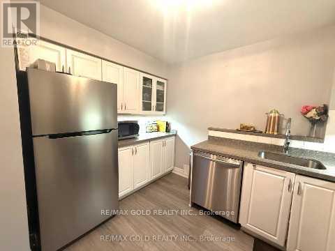 805 - 55 Elm Drive, Mississauga, Ontario  L5B 3Z3 - Photo 11 - W12604684