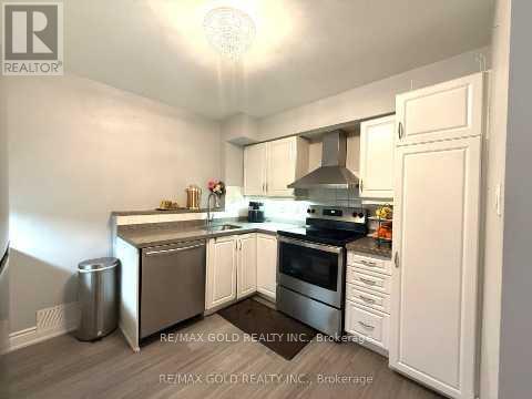 805 - 55 Elm Drive, Mississauga, Ontario  L5B 3Z3 - Photo 12 - W12604684