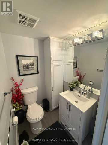 805 - 55 Elm Drive, Mississauga, Ontario  L5B 3Z3 - Photo 9 - W12604684