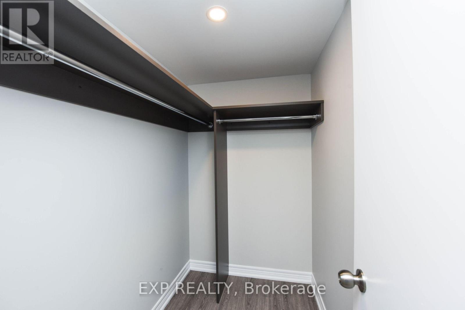 Bsmt Apt - 91 Whitfield Avenue, Toronto, Ontario  M9L 1G8 - Photo 10 - W12604688