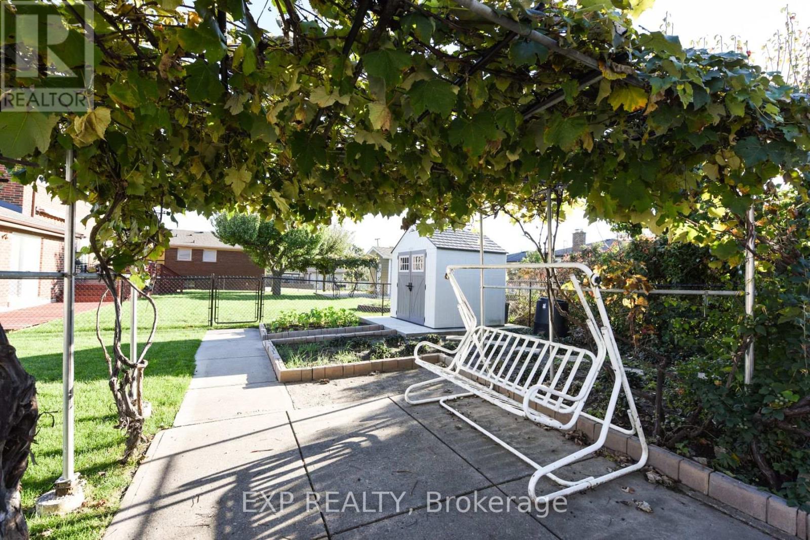 Bsmt Apt - 91 Whitfield Avenue, Toronto, Ontario  M9L 1G8 - Photo 28 - W12604688