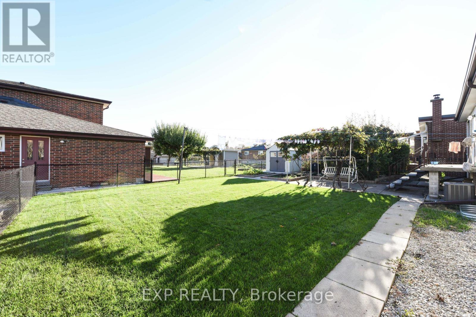 Bsmt Apt - 91 Whitfield Avenue, Toronto, Ontario  M9L 1G8 - Photo 30 - W12604688