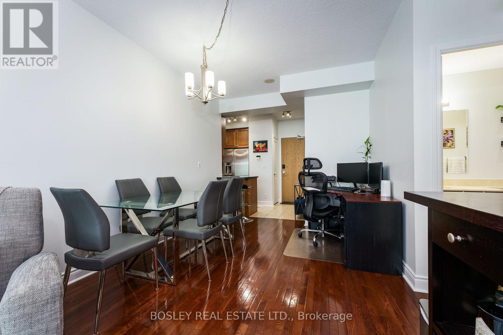 1401 - 1910 Lake Shore Boulevard W, Toronto, Ontario  M6S 1A2 - Photo 12 - W12604702