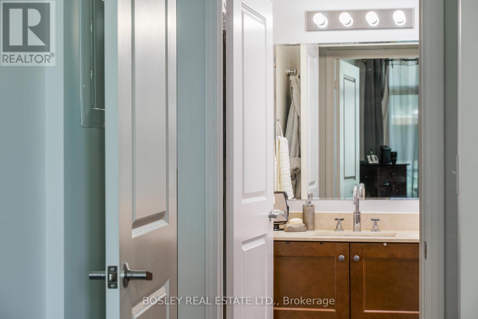 1401 - 1910 Lake Shore Boulevard W, Toronto, Ontario  M6S 1A2 - Photo 23 - W12604702