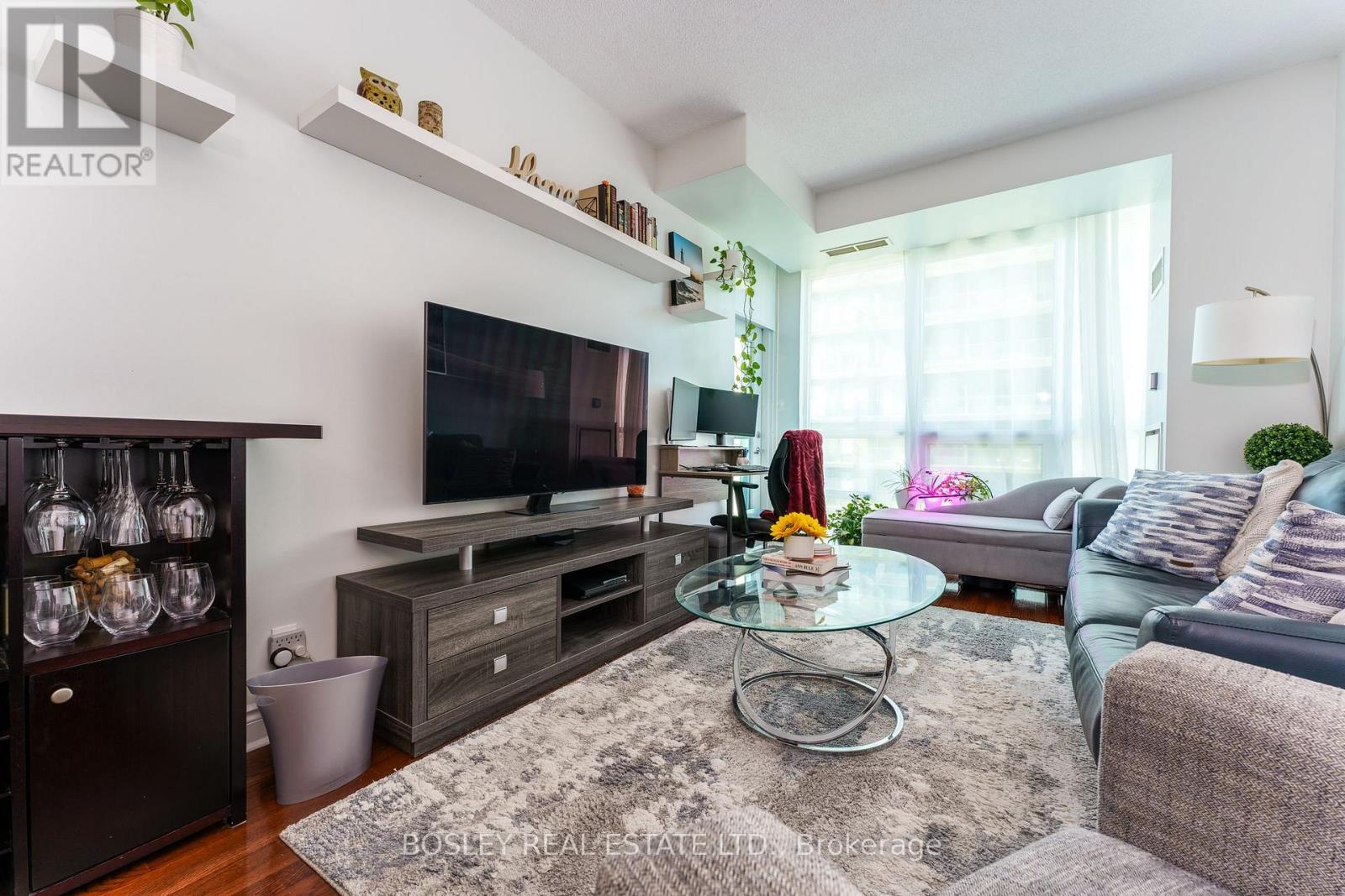 1401 - 1910 Lake Shore Boulevard W, Toronto, Ontario  M6S 1A2 - Photo 7 - W12604702