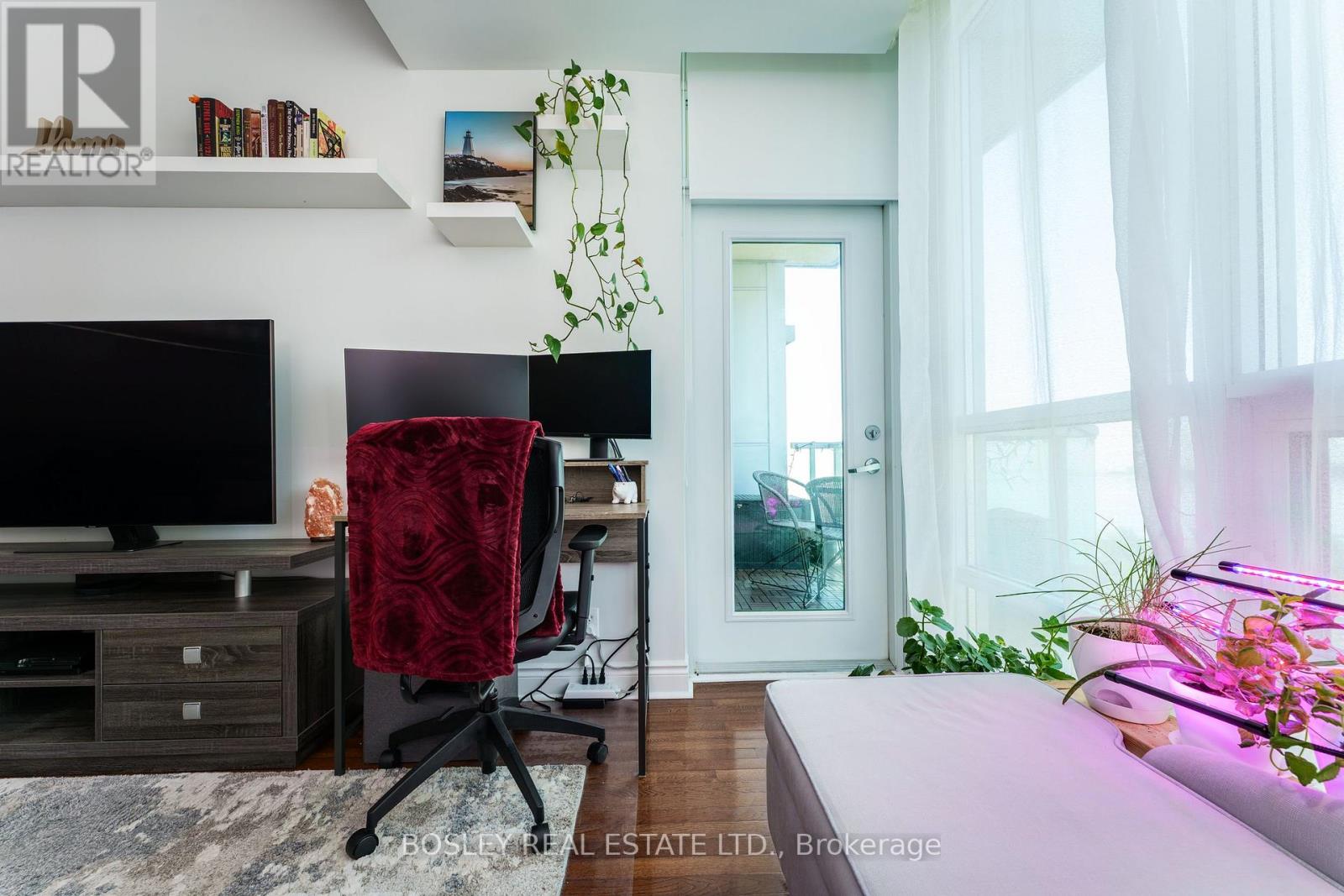 1401 - 1910 Lake Shore Boulevard W, Toronto, Ontario  M6S 1A2 - Photo 8 - W12604702