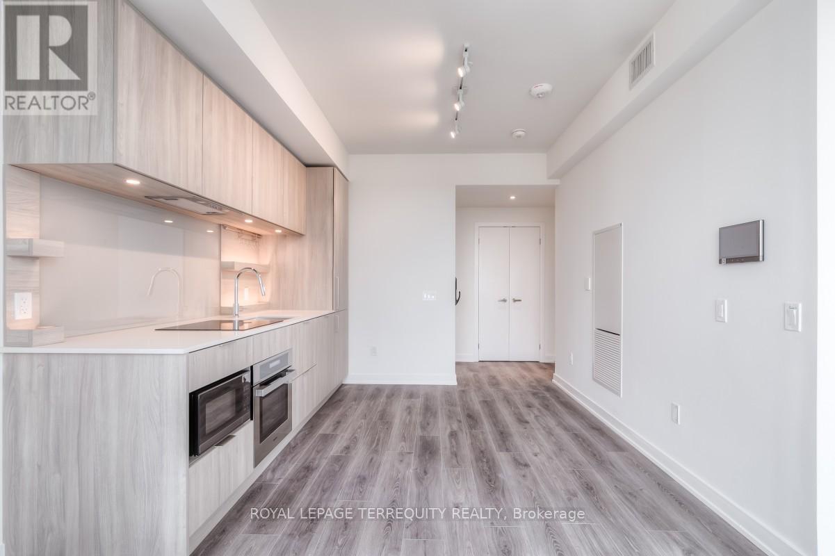 1211 - 28 Ann Street, Mississauga, Ontario L5G 0E1 - Photo 10 - W12604732