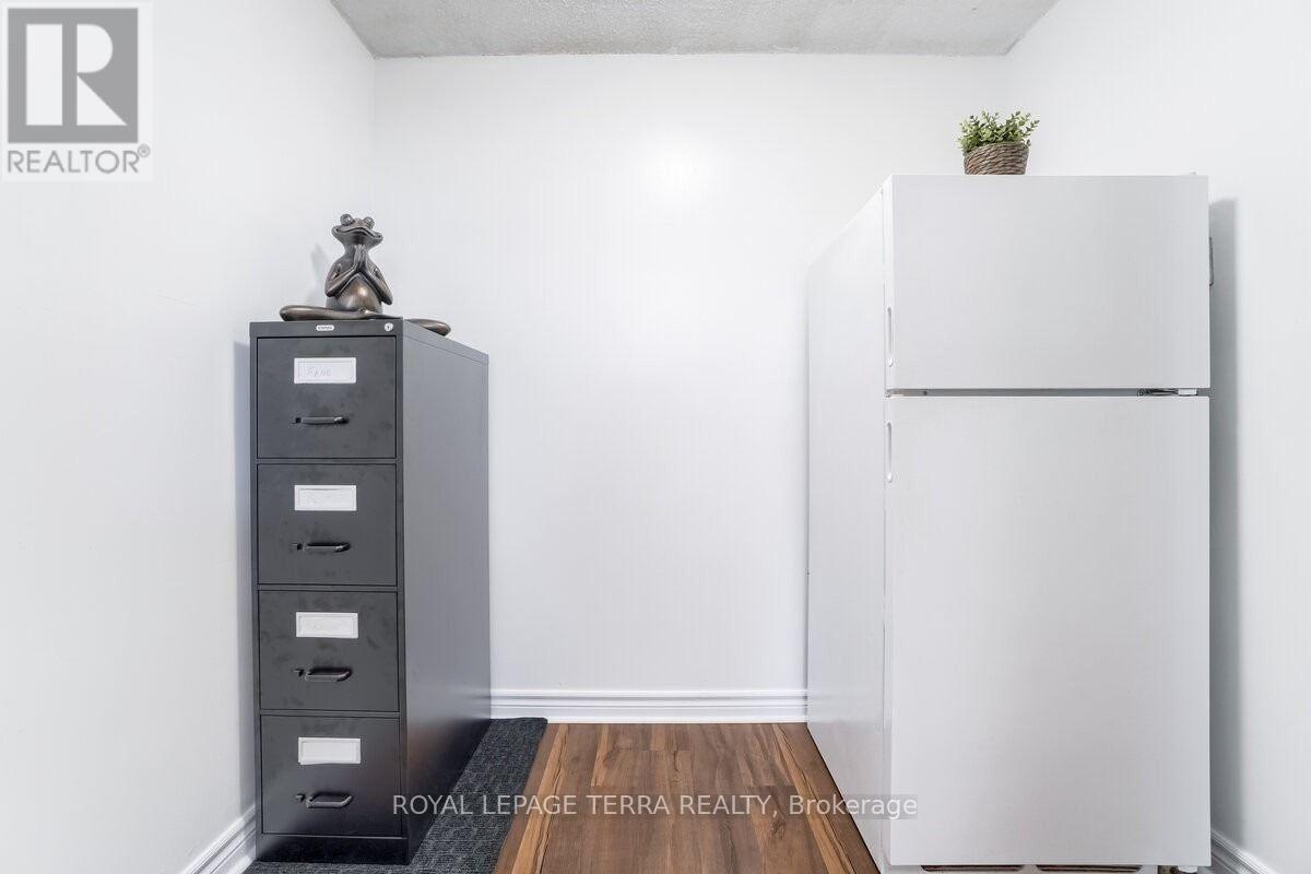 1207 - 4 Lisa Street, Brampton, Ontario L6T 4B6 - Photo 7 - W12604746