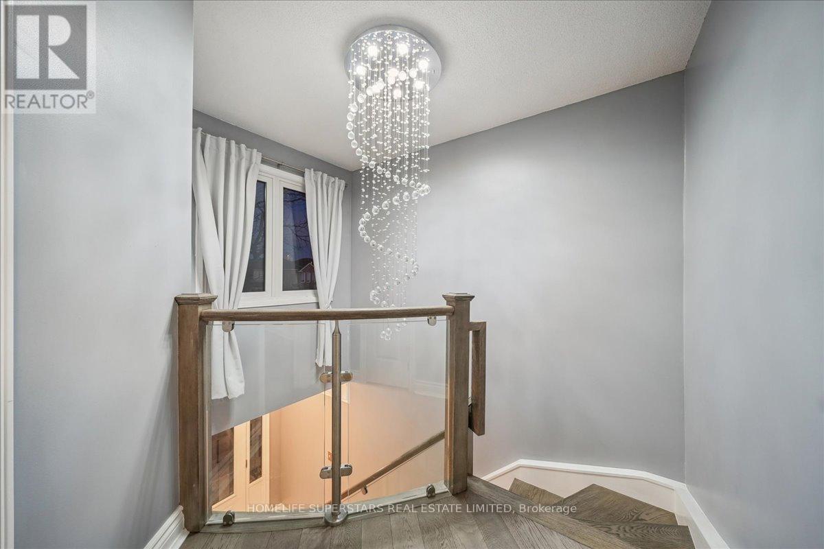 4806 Rosebush Road, Mississauga, Ontario  L5M 5N1 - Photo 17 - W12604750