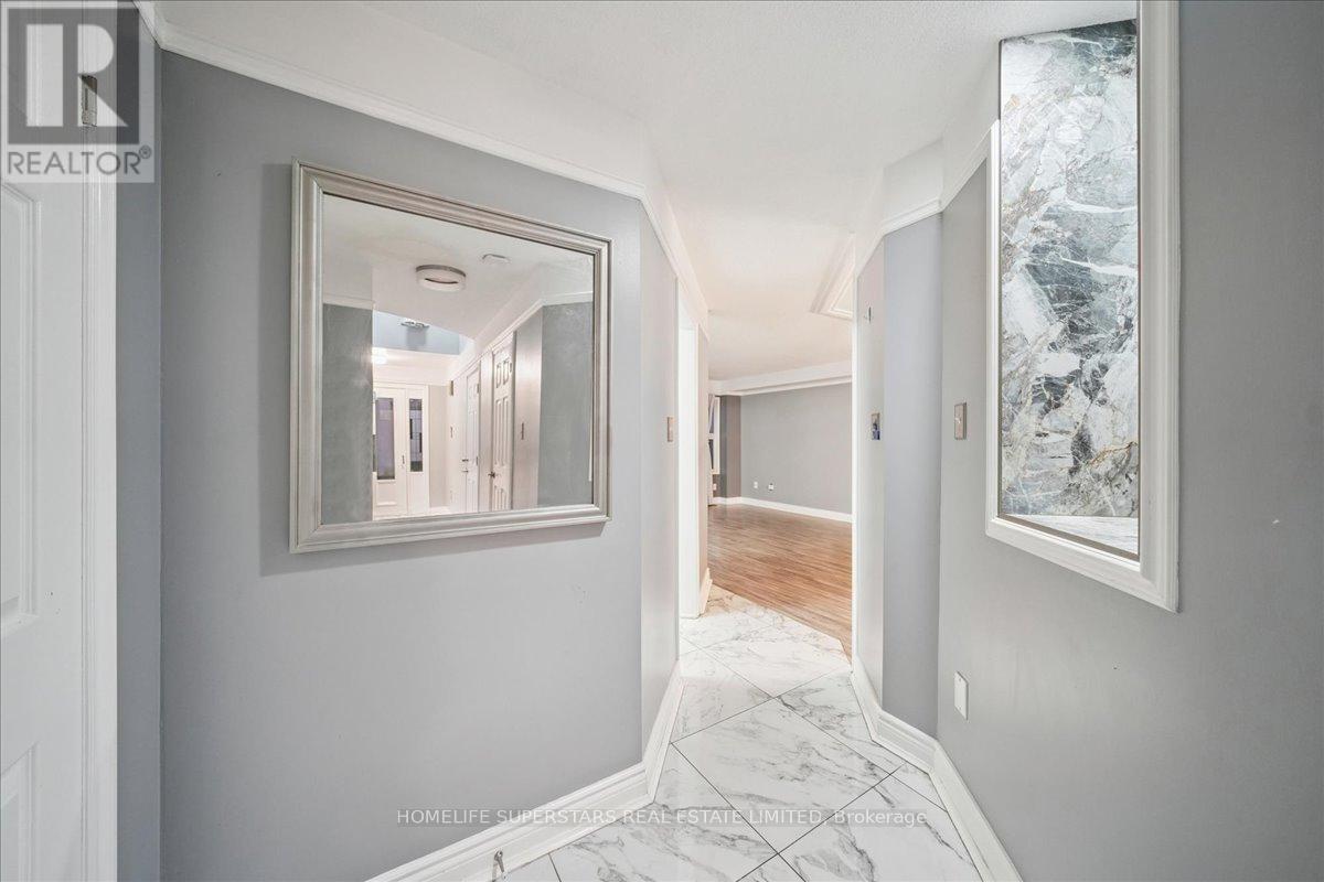 4806 Rosebush Road, Mississauga, Ontario  L5M 5N1 - Photo 4 - W12604750