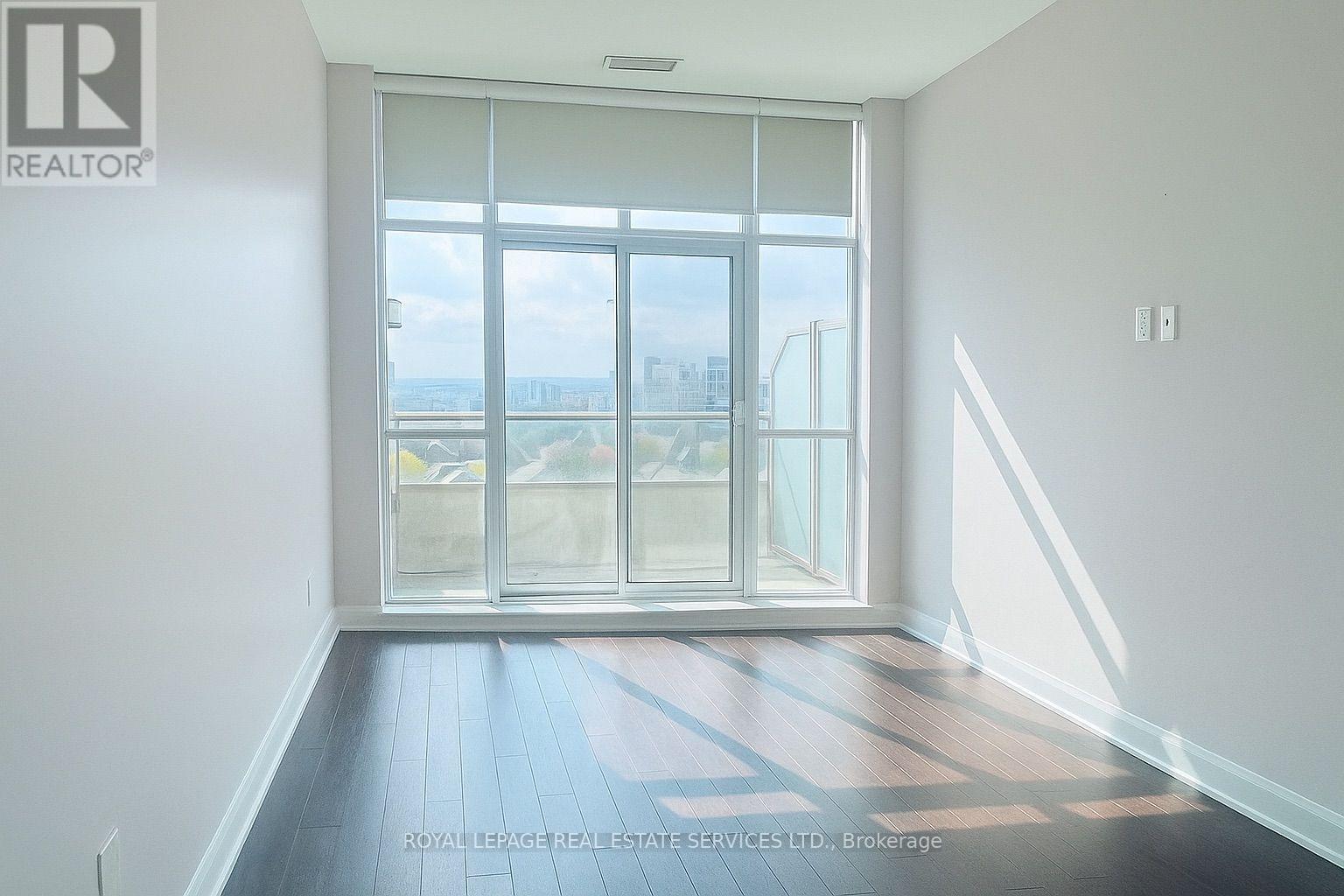 701 - 2470 Prince Michael Drive, Oakville, Ontario  L6H 0G9 - Photo 10 - W12604778