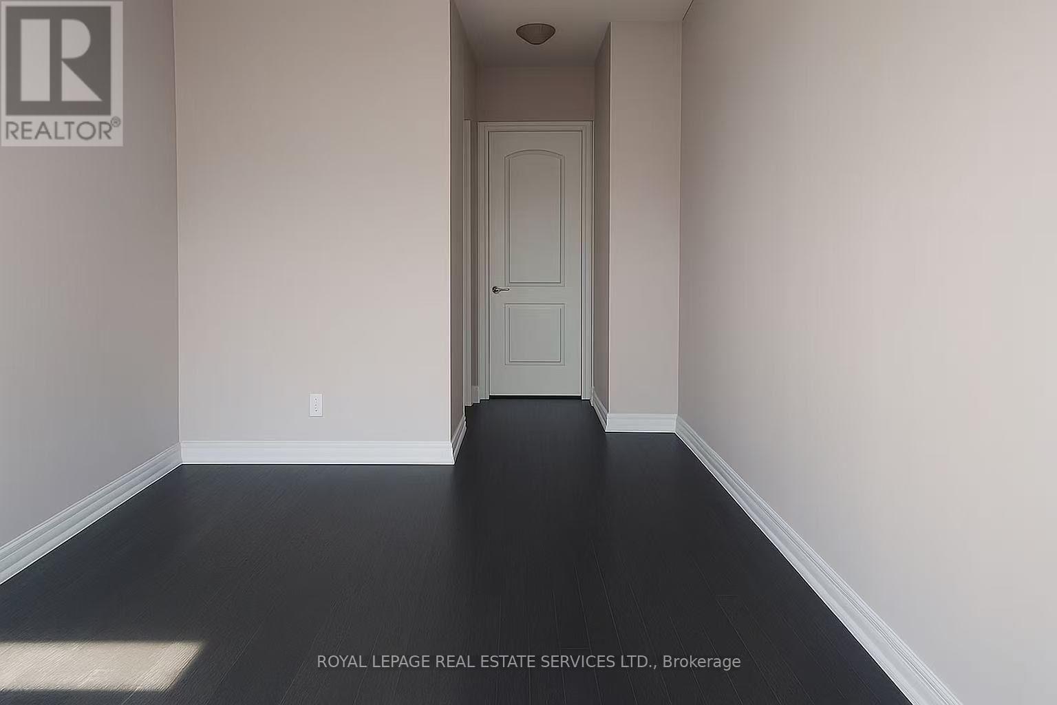 701 - 2470 Prince Michael Drive, Oakville, Ontario  L6H 0G9 - Photo 11 - W12604778