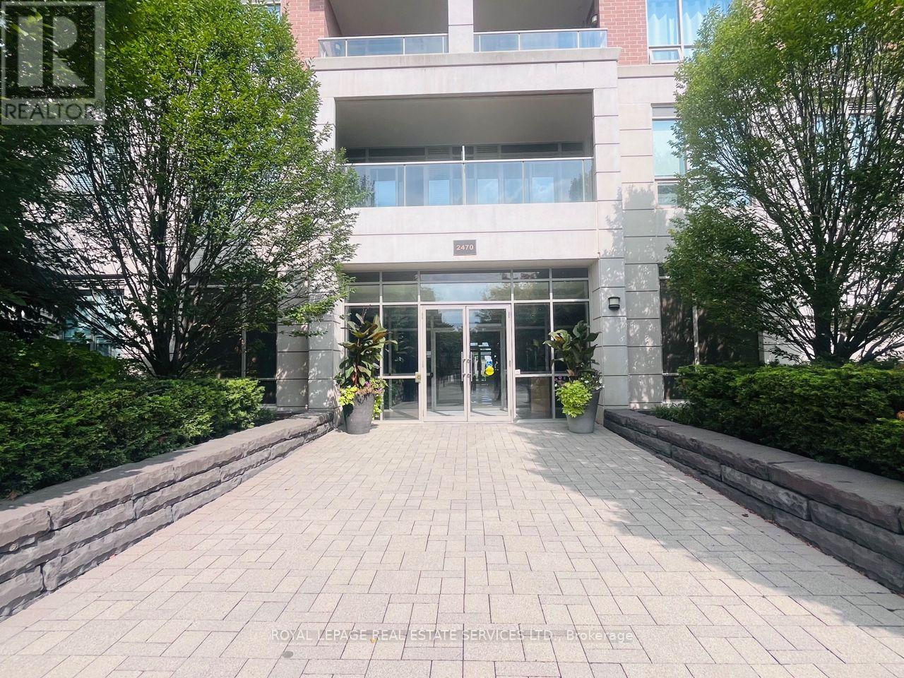 701 - 2470 Prince Michael Drive, Oakville, Ontario  L6H 0G9 - Photo 2 - W12604778