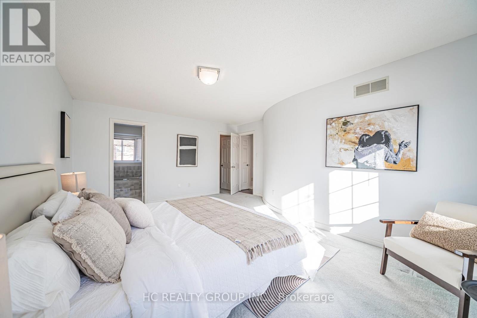 2066 Pineview Drive, Oakville, Ontario L6H 5M4 - Photo 30 - W12604790