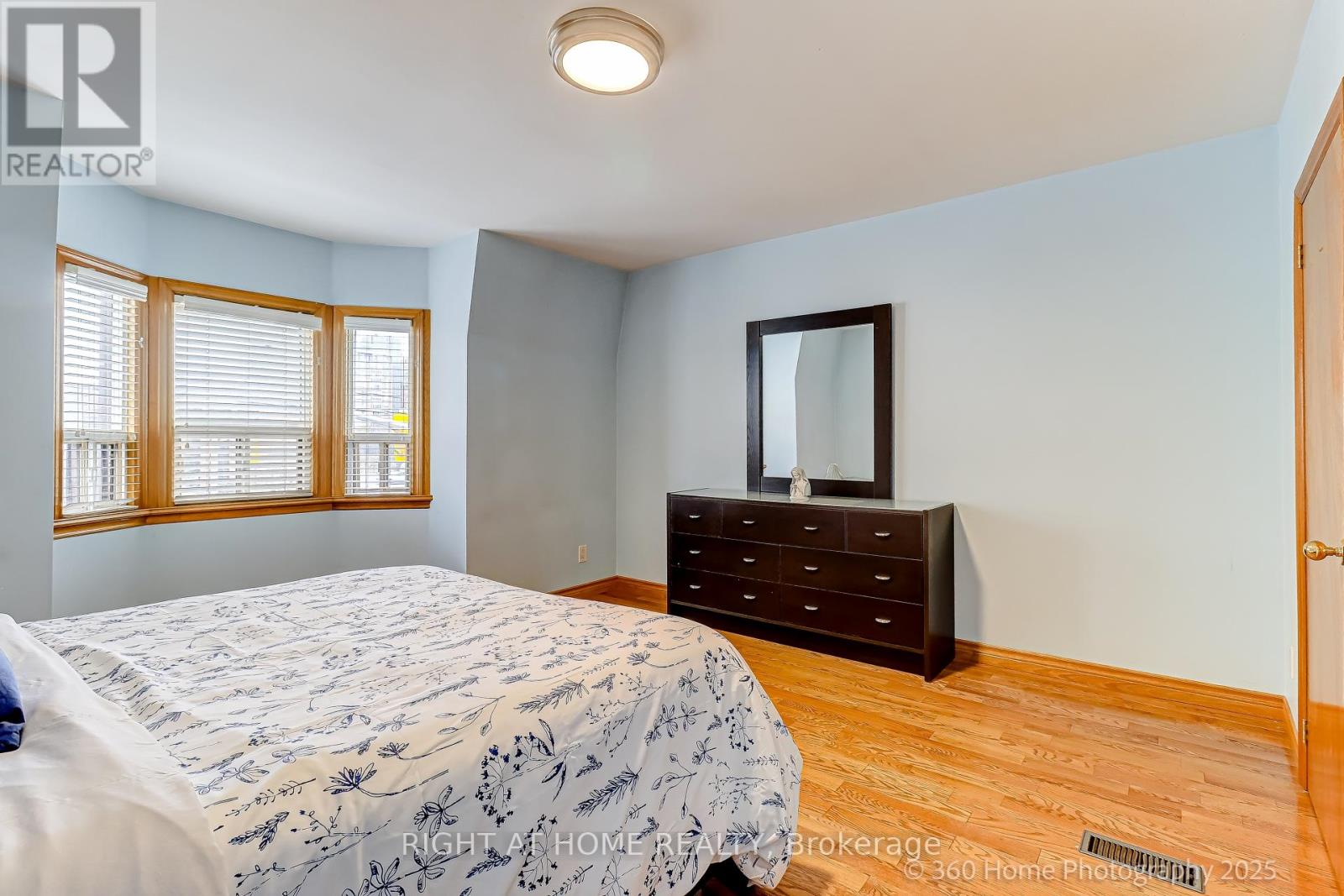 709 Dupont Street, Toronto, Ontario  M6G 1Z5 - Photo 11 - W12604820