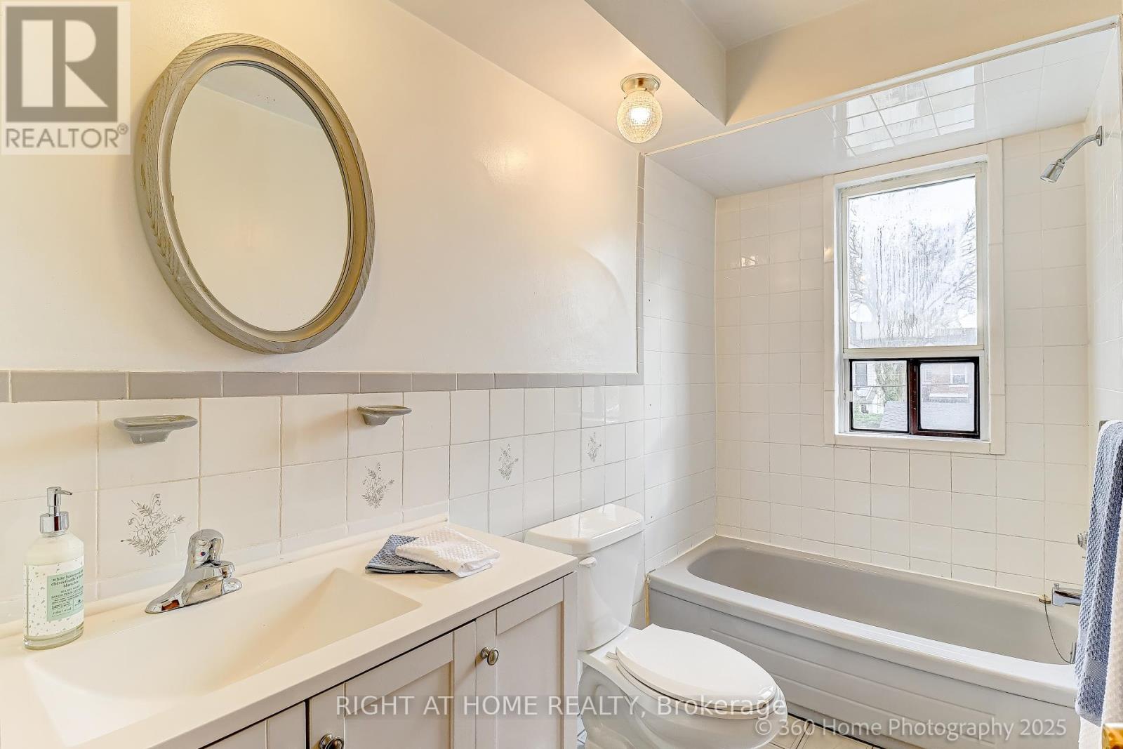 709 Dupont Street, Toronto, Ontario  M6G 1Z5 - Photo 14 - W12604820