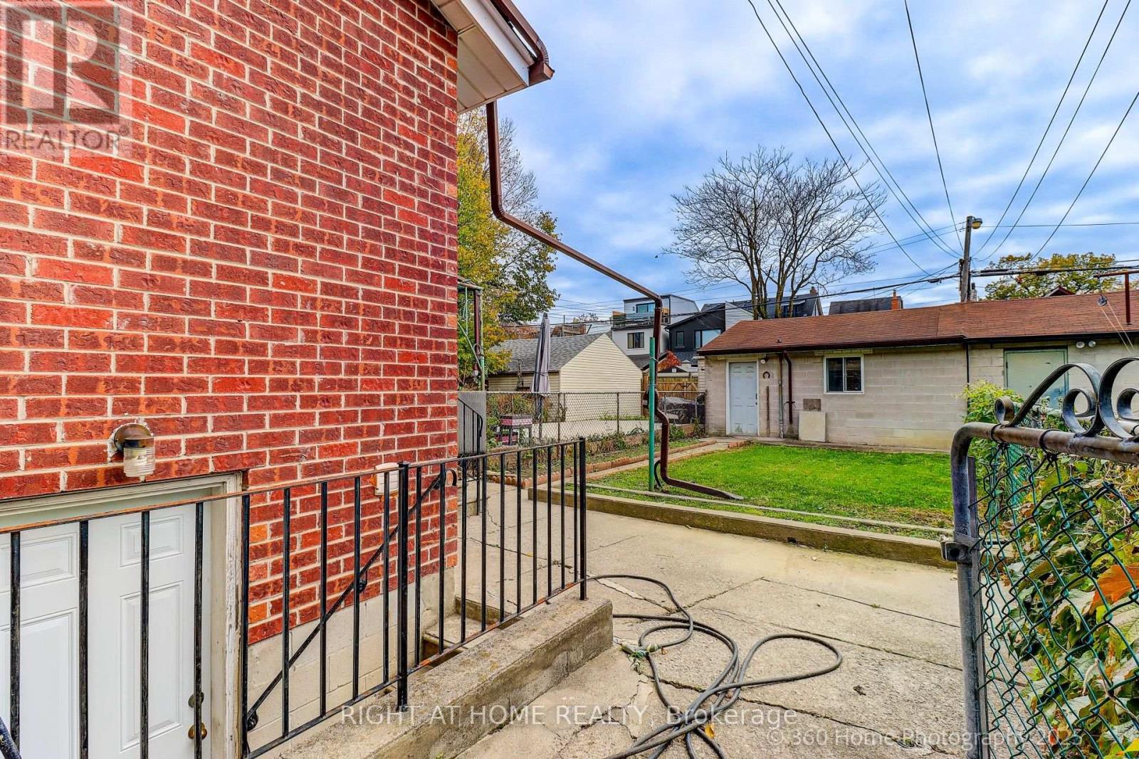 709 Dupont Street, Toronto, Ontario  M6G 1Z5 - Photo 19 - W12604820