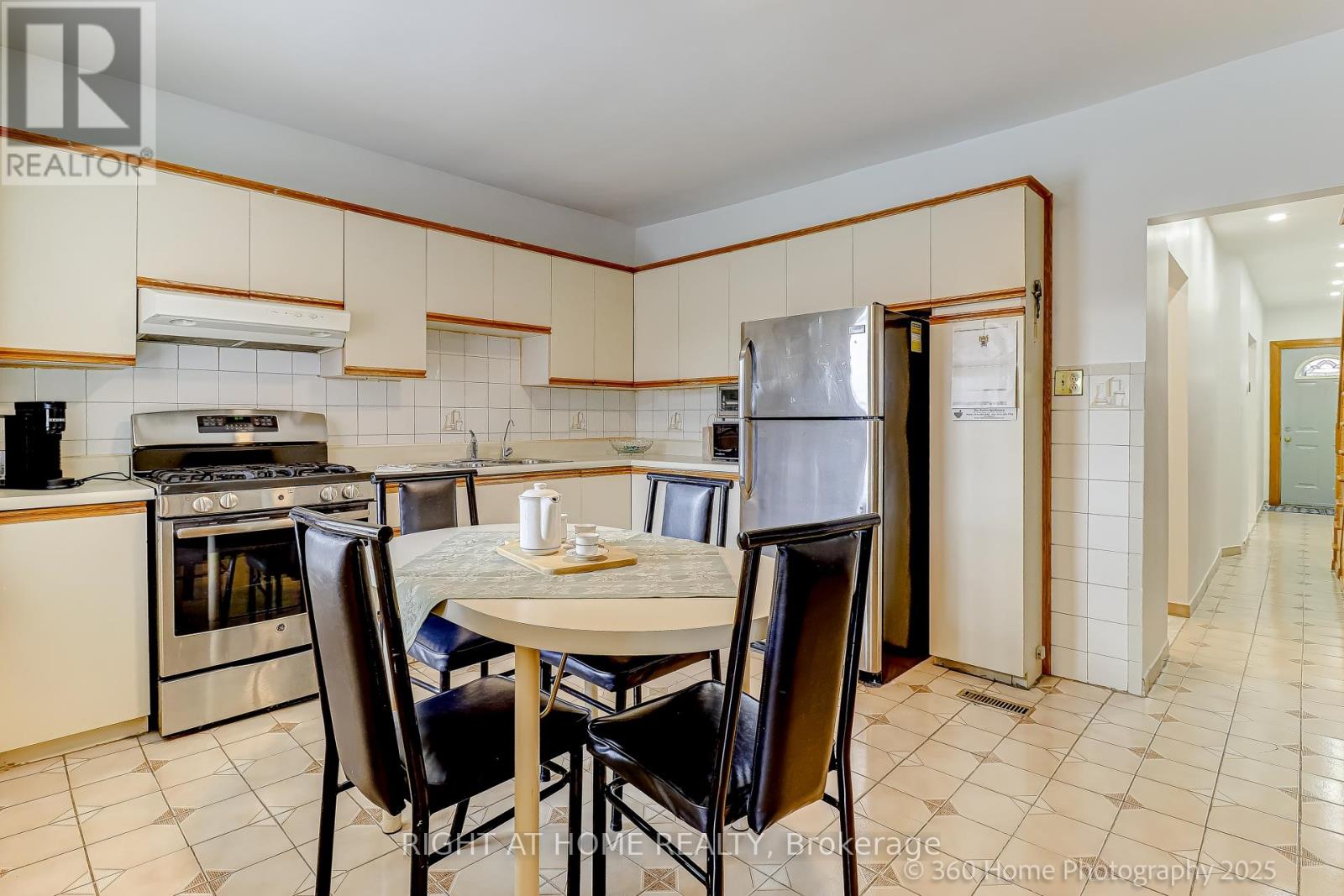 709 Dupont Street, Toronto, Ontario  M6G 1Z5 - Photo 8 - W12604820