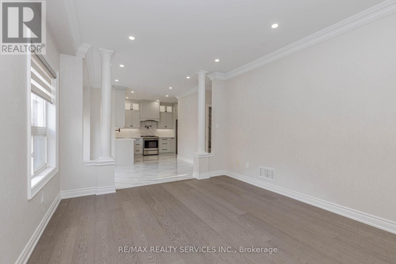 Upper - 50 Amboise Crescent, Brampton, Ontario L7A 3H2 - Photo 15 - W12604822