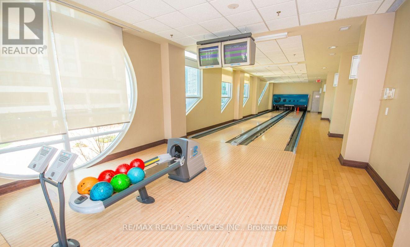 2108 - 339 Rathburn Road W, Mississauga, Ontario  L5B 0K6 - Photo 7 - W12604854