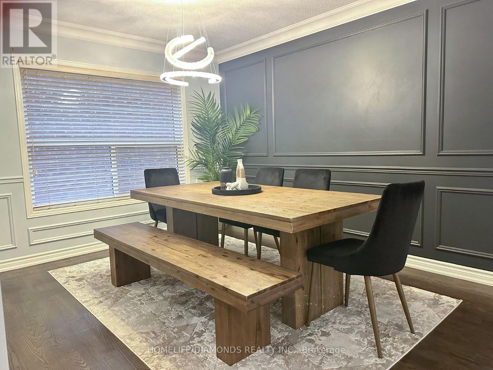 7 Clovercrest Drive, Brampton, Ontario  L7A 2N4 - Photo 11 - W12604868