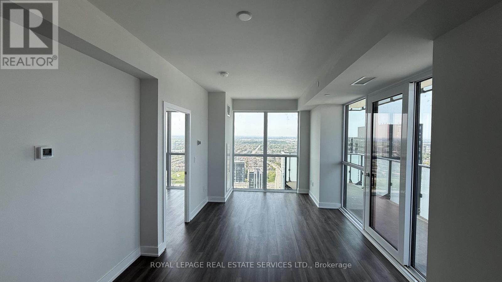 3811 - 430 Square One Drive, Mississauga, Ontario  L5B 0L6 - Photo 15 - W12604890