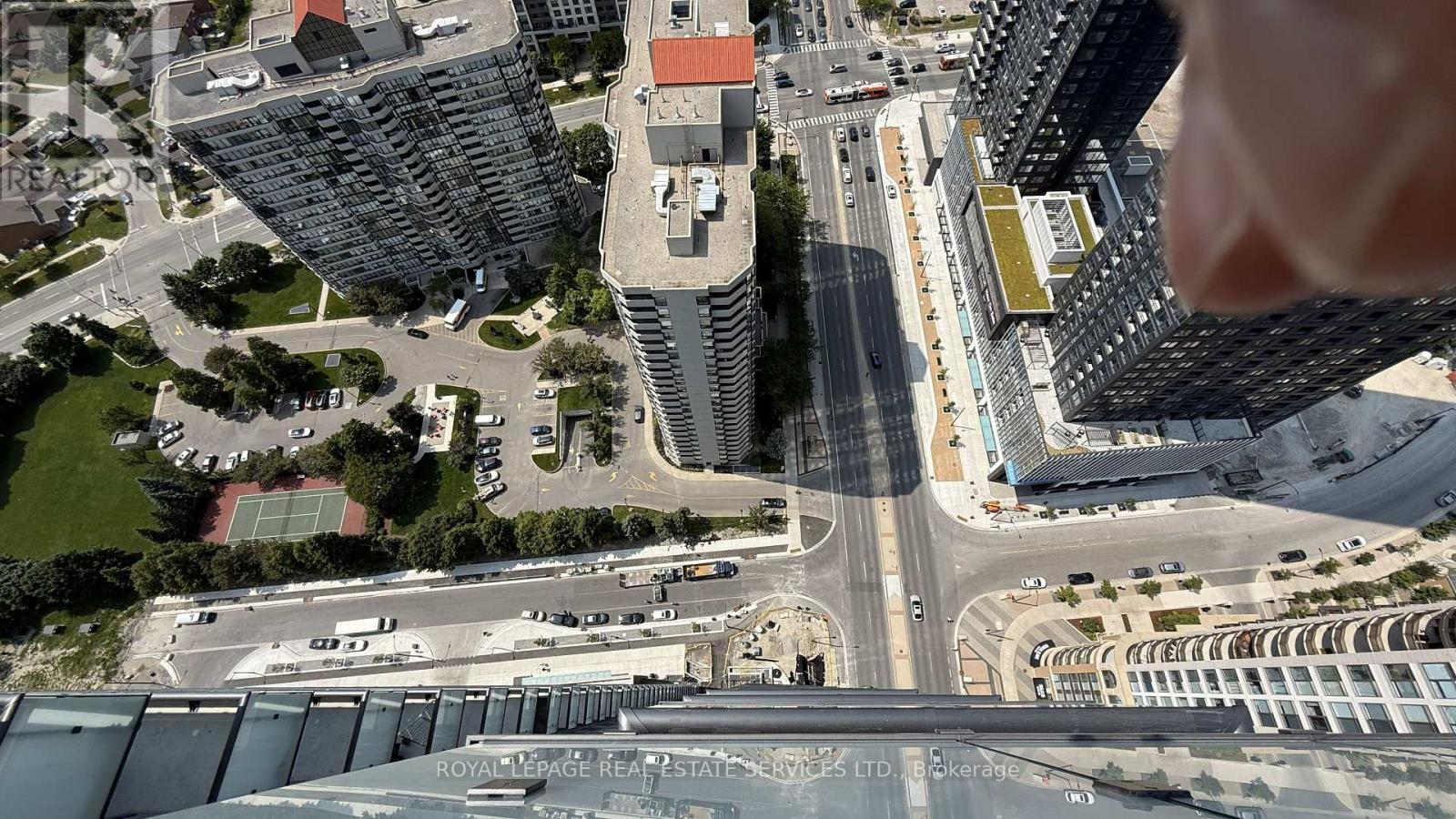 3811 - 430 Square One Drive, Mississauga, Ontario  L5B 0L6 - Photo 2 - W12604890